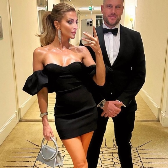 🆕ZARA BLACK VOLUMINOUS MINI DRESS WITH PUFF SHOULDERS & SWEETHEART NECKLINE NWT - Picture 10 of 14